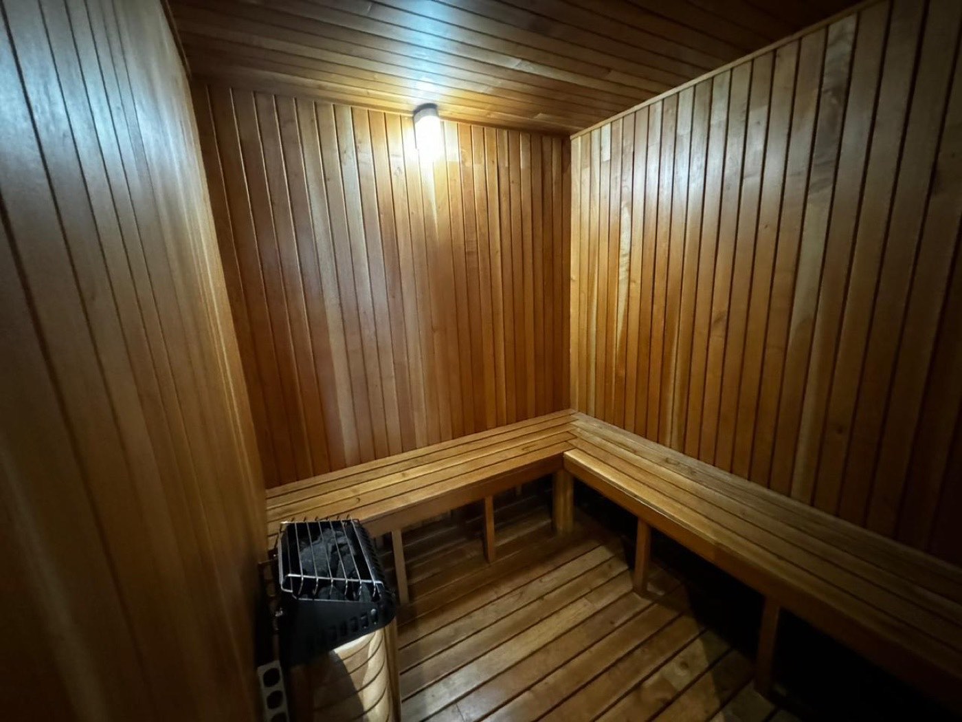 El sauna de madera de Torres Taragón